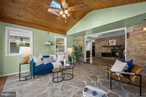 9122 Old Harford, Parkville, MD 21234
