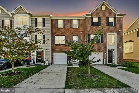 8432 Stansbury Lake Dr, Dundalk, MD 21222