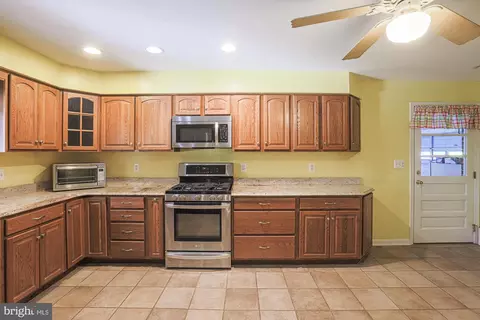 Kitchen - 9809 Gunforge Rd, Perry Hall, MD 21128 photo 4 of 4