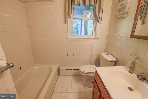 Bath - 9809 Gunforge Rd, Perry Hall, MD 21128 photo 3 of 6