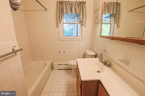 Bath - 9809 Gunforge Rd, Perry Hall, MD 21128 photo 2 of 6