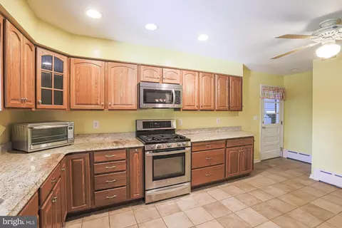 Kitchen - 9809 Gunforge Rd, Perry Hall, MD 21128 photo 3 of 4