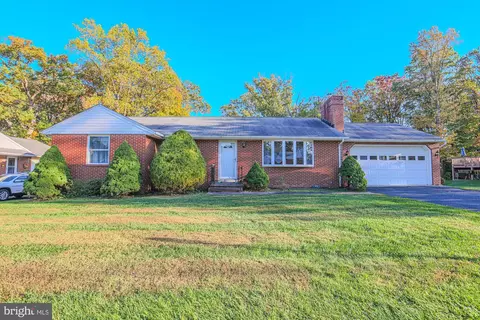 9809 Gunforge Rd, Perry Hall, MD 21128