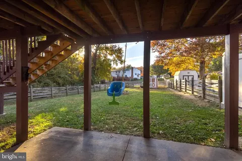Exterior - 36 Bernadotte Ct, Parkville, MD 21234 photo 4 of 7