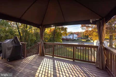 Exterior - 36 Bernadotte Ct, Parkville, MD 21234 photo 3 of 7