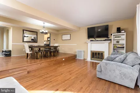 Living - 36 Bernadotte Ct, Parkville, MD 21234 photo 2 of 2