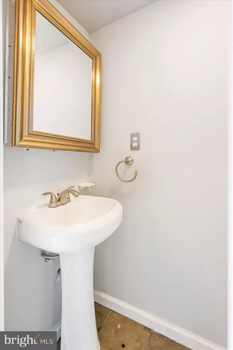 2711 Moorgate Rd, Dundalk, MD 21222 photo 30