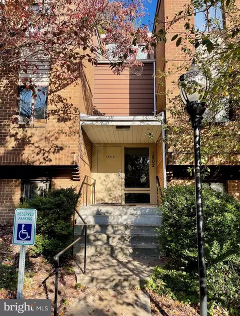 1802 Snow Meadow Ln #102, Baltimore, MD 21209