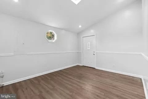 Entry Way - 1213 Third Rd, Middle River, MD 21220 photo 1 of 8
