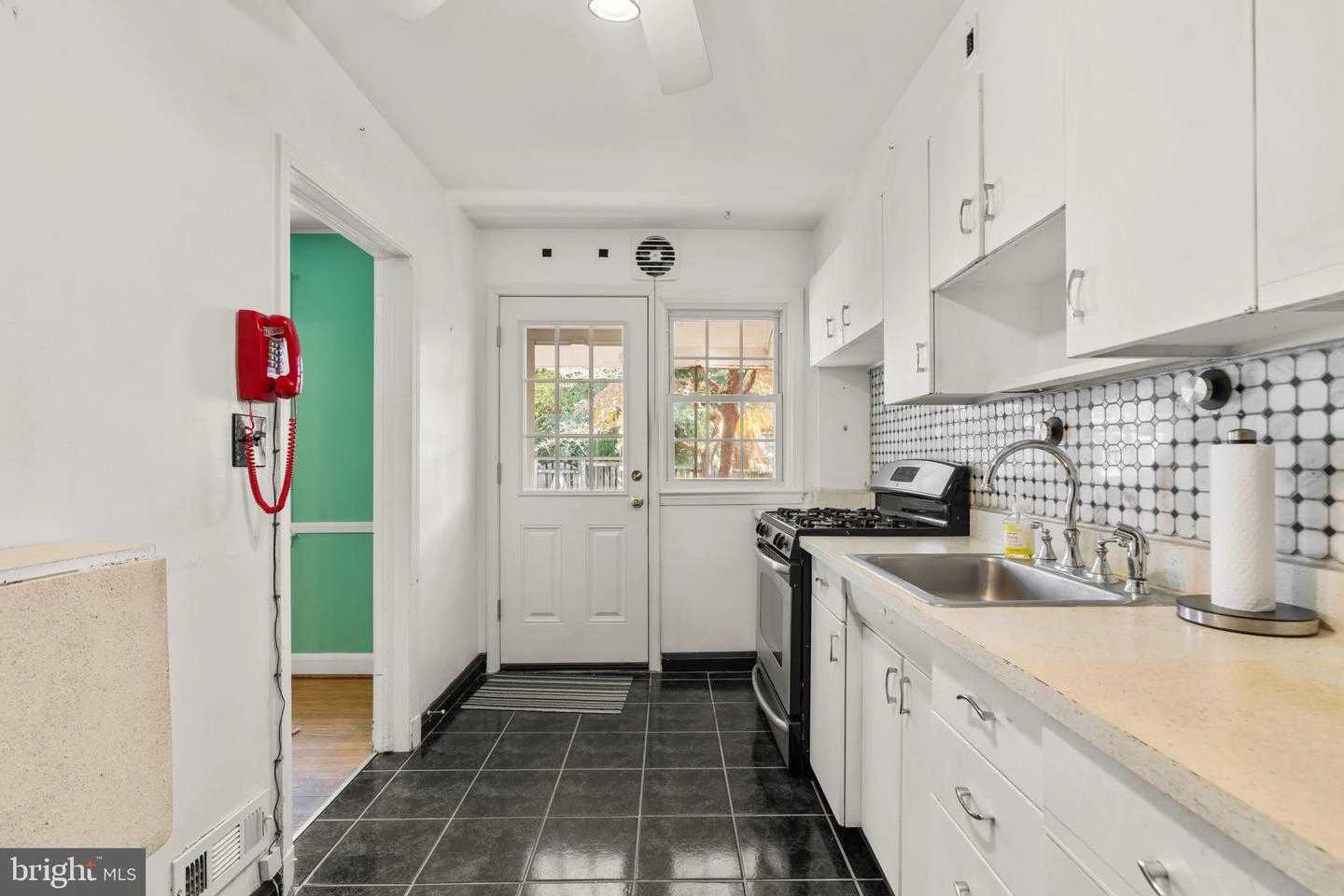 Kitchen - 131 Stanmore Rd, Baltimore, MD 21212 photo 1 of 2