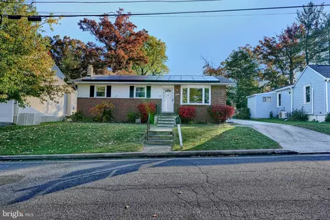 9707 10th Ave, Parkville, MD 21234