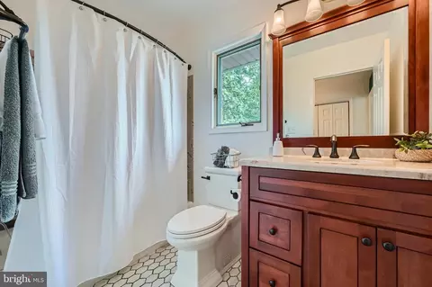 Bath - 18 Gerwell Ct, Upper Falls, MD 21156 photo 1 of 4