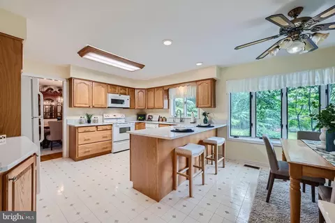 Kitchen - 18 Gerwell Ct, Upper Falls, MD 21156 photo 2 of 5