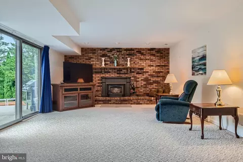 Living - 18 Gerwell Ct, Upper Falls, MD 21156 photo 4 of 4