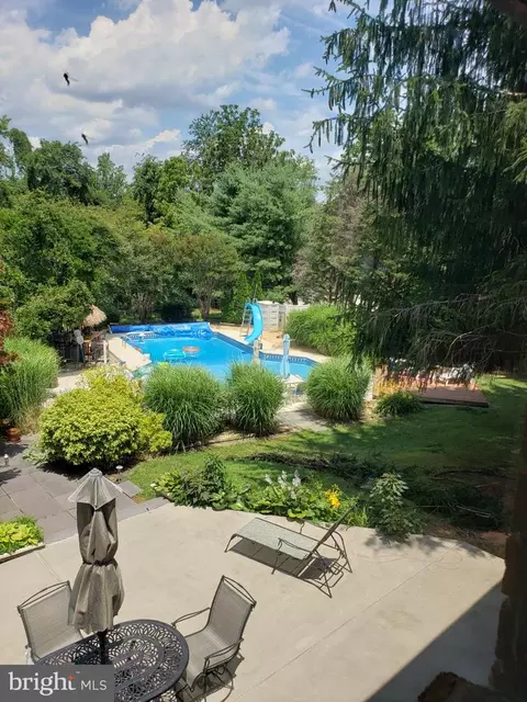 Exterior - 18 Gerwell Ct, Upper Falls, MD 21156 photo 13 of 16
