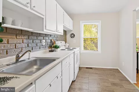 3535 Moultree Pl, Nottingham, MD 21236 photo 9