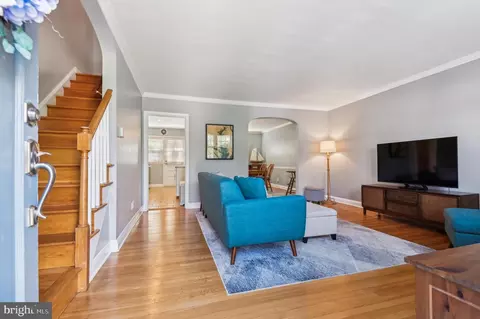 Entry Way - 129 Stanmore Rd, Baltimore, MD 21212 photo 1 of 5
