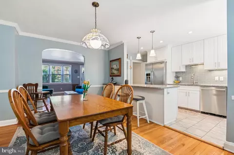 Dining - 129 Stanmore Rd, Baltimore, MD 21212 photo 2 of 3