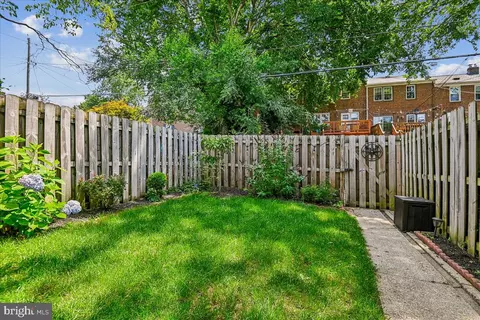Exterior - 129 Stanmore Rd, Baltimore, MD 21212 photo 4 of 9