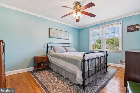Bedroom - 129 Stanmore Rd, Baltimore, MD 21212 photo 2 of 6