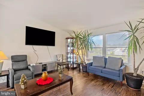 3121 Ripple Rd, Windsor Mill, MD 21244 photo 9
