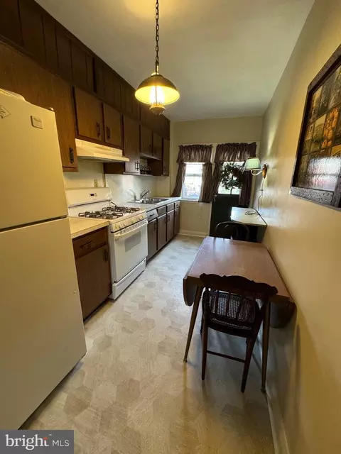 Kitchen - 2956 Cornwall Rd, Dundalk, MD 21222 photo 3 of 3