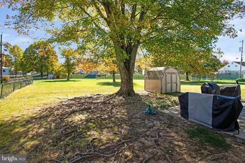 3311 Wild Cherry Rd, Windsor Mill, MD 21244 photo 4