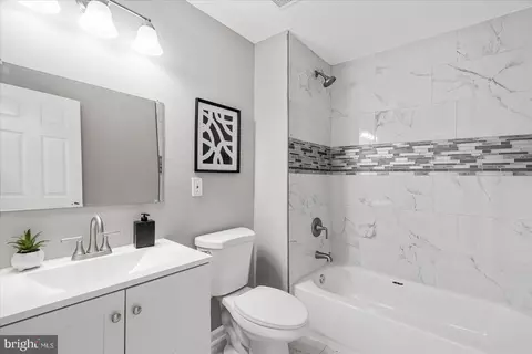 Bath - 55 Wise Ave, Dundalk, MD 21222 photo 4 of 4