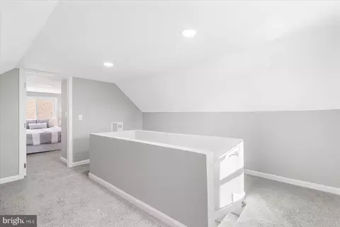 Entry Way - 55 Wise Ave, Dundalk, MD 21222 photo 6 of 8