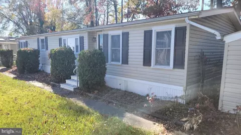 38 Tearose Dr, Middle River, MD 21220 photo 3