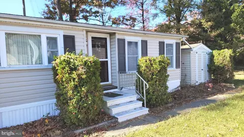 38 Tearose Dr, Middle River, MD 21220 photo 6