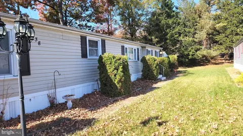 38 Tearose Dr, Middle River, MD 21220 photo 2