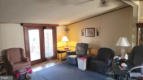 38 Tearose Dr, Middle River, MD 21220 photo 15