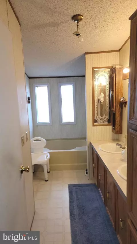 38 Tearose Dr, Middle River, MD 21220 photo 24