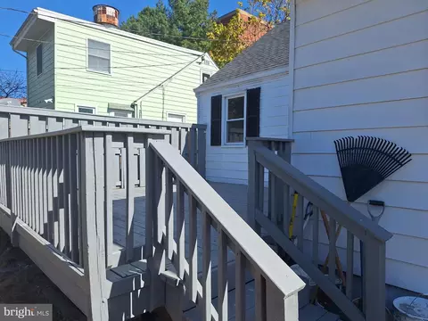 Exterior - 1908 Willow Spring Rd, Dundalk, MD 21222 photo 5 of 6
