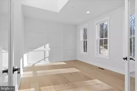 Entry Way - 2 Merry Hill Ct, Baltimore, MD 21208 photo 7 of 21