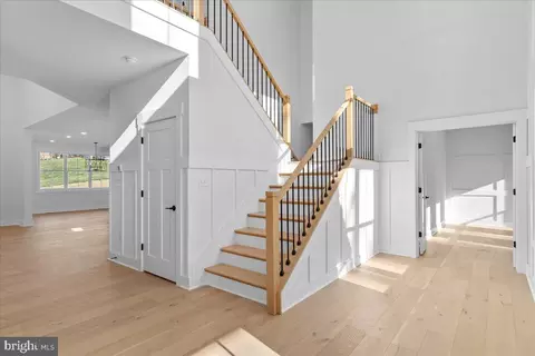 Entry Way - 2 Merry Hill Ct, Baltimore, MD 21208 photo 6 of 21
