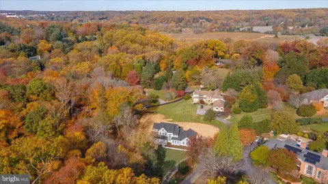 View/Area - 2 Merry Hill Ct, Baltimore, MD 21208 photo 1 of 5