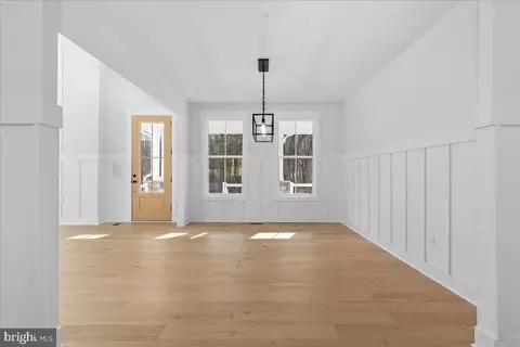 Entry Way - 2 Merry Hill Ct, Baltimore, MD 21208 photo 8 of 21