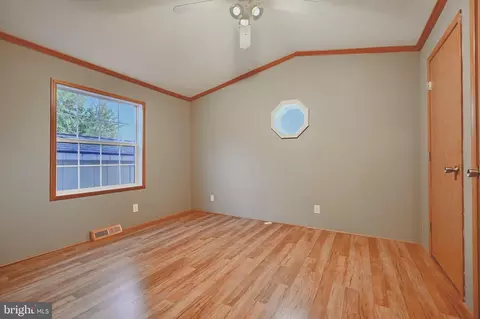 120 Covered Wagon Rd, Middle River, MD 21220 photo 18