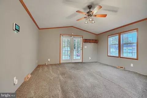 120 Covered Wagon Rd, Middle River, MD 21220 photo 10
