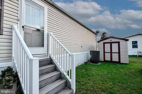 120 Covered Wagon Rd, Middle River, MD 21220 photo 28
