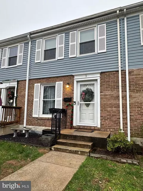 3 Pickens Ct, Nottingham, MD 21236