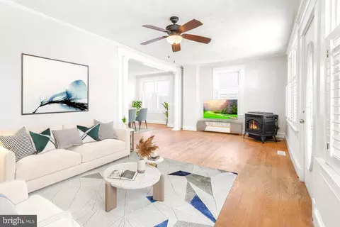 Living - 3109 Lynch Rd, Sparrows Point, MD 21219 photo 1 of 2
