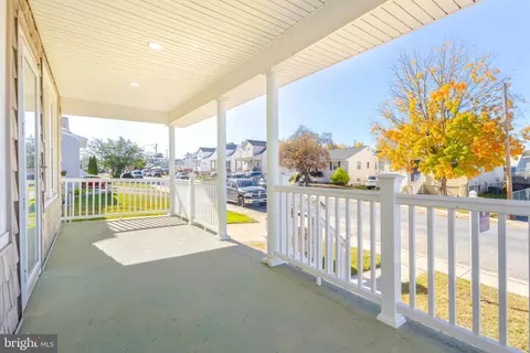 Exterior - 3109 Lynch Rd, Sparrows Point, MD 21219 photo 3 of 5