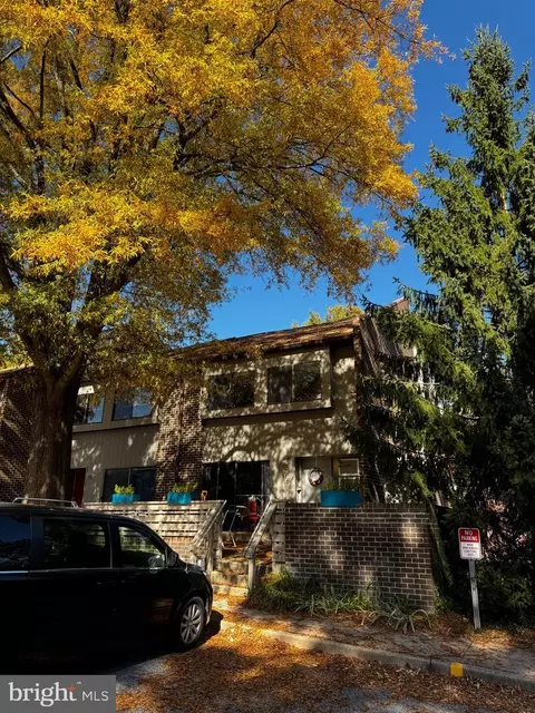 18 Penny Ln #18, Baltimore, MD 21209