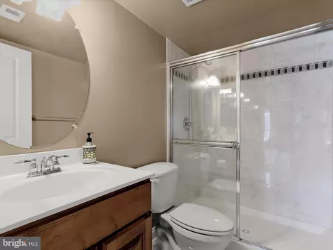 Bath - 4 Harwick Ct, Baltimore, MD 21209 photo 6 of 6