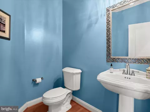 Bath - 4 Harwick Ct, Baltimore, MD 21209 photo 1 of 6