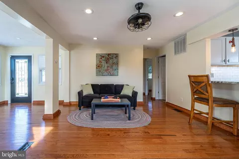 100 Dihedral Dr, Middle River, MD 21220 photo 14