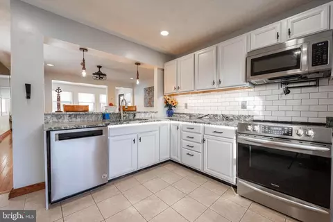 100 Dihedral Dr, Middle River, MD 21220 photo 11